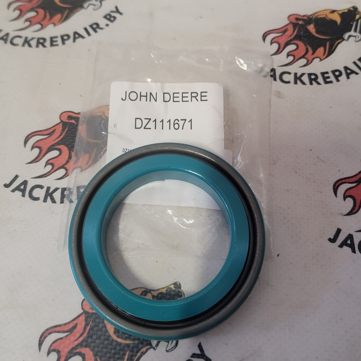 Сальник коленвала передний John Deere DZ111671 Сальник коленвала передний John Deere DZ111671