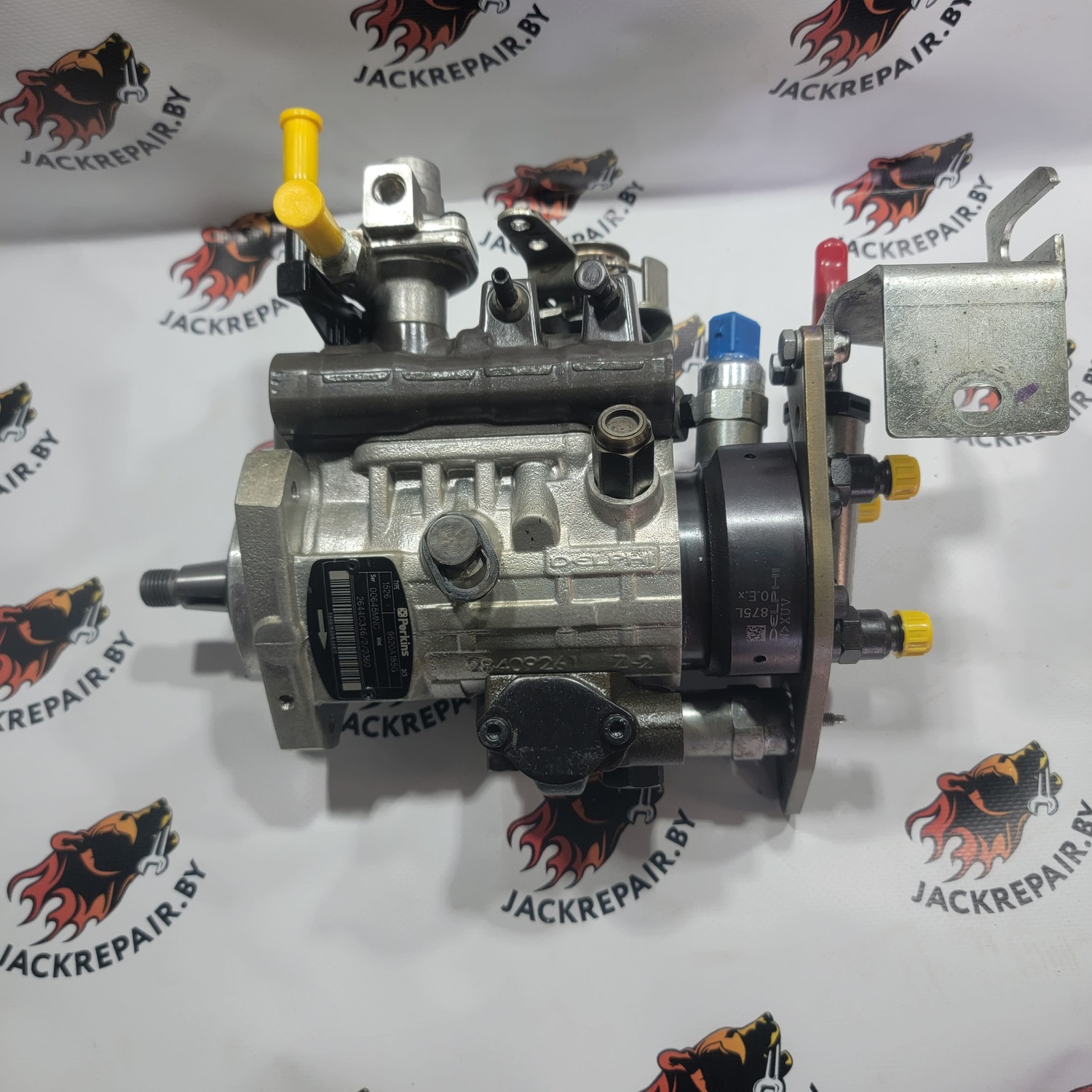 Топливный насос PERKINS 9520A185G Топливный насос PERKINS 9520A185G